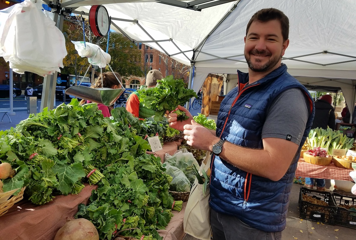 chef christian graves at farmers market