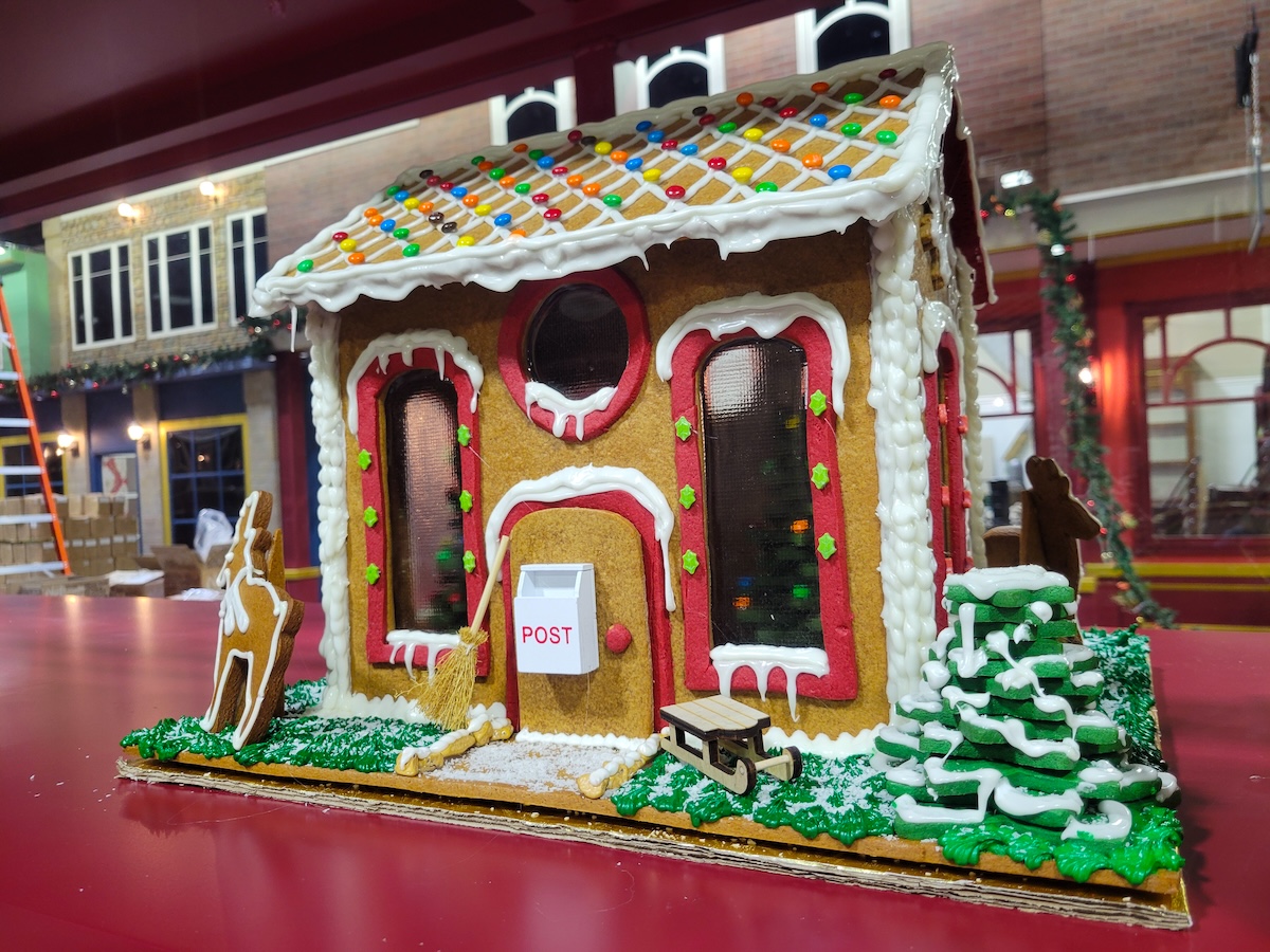 cheap gingerbread houses