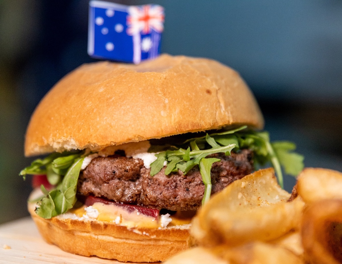 Hamburger with an Aussie touch at Platypus Brewing. | Photo by Platypus Brewing