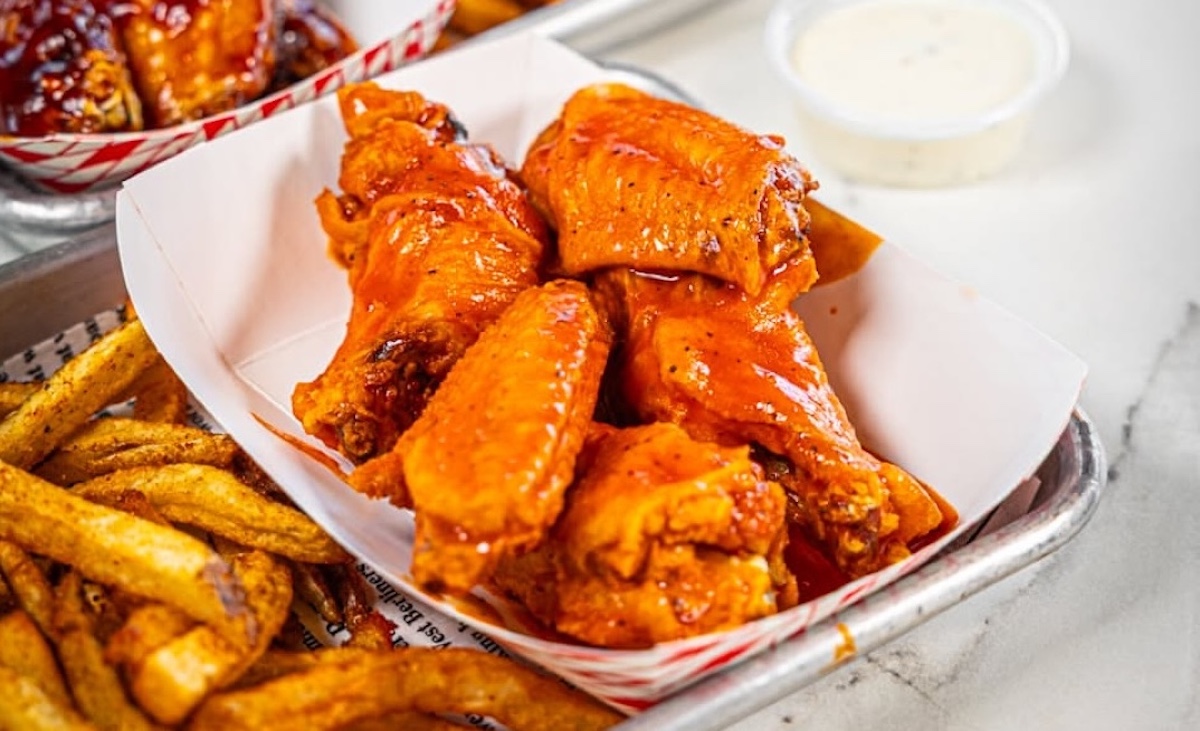 Chicken wings on special for 713 Day at OMG! Burger. | Photo by OMG! Burger