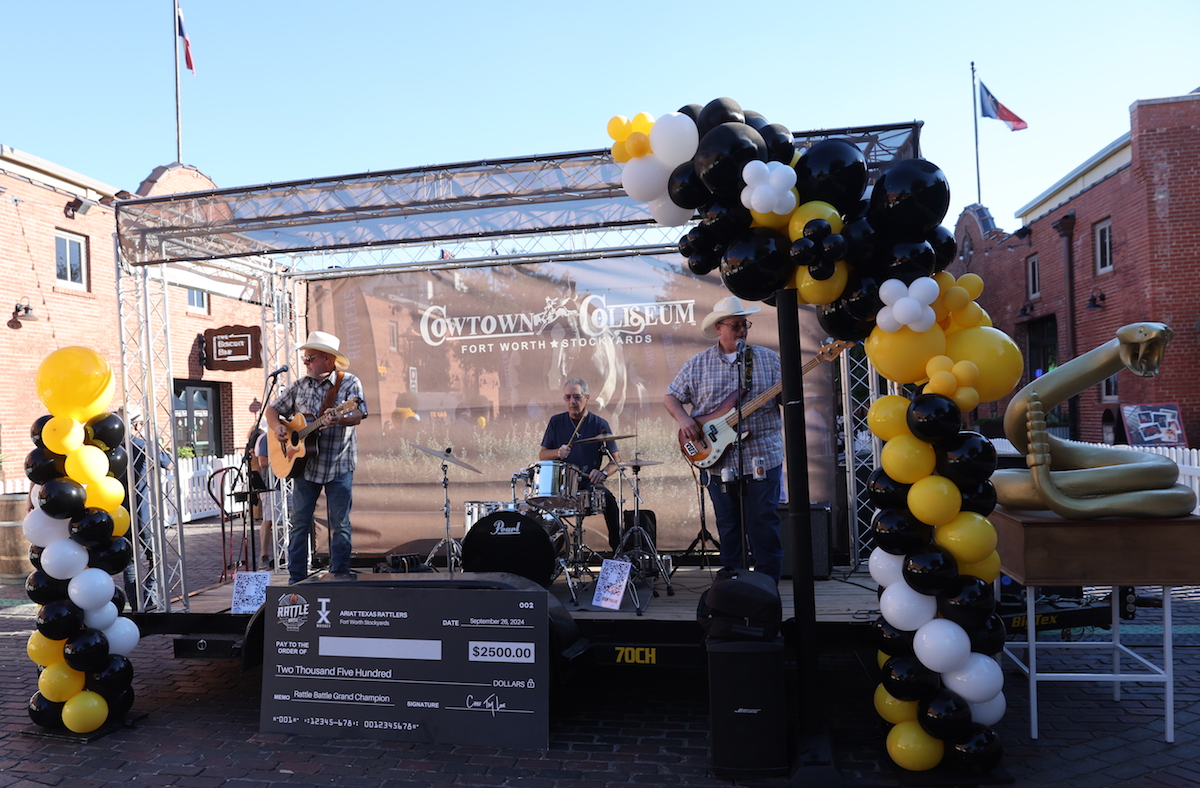 Live music at Rattle Battle in Fort Worth. | Photo by PBR