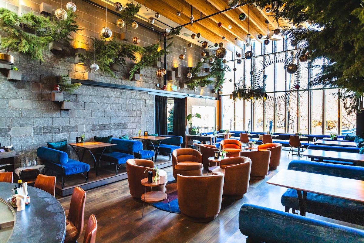 Family_jones_room_by_casey_wilson