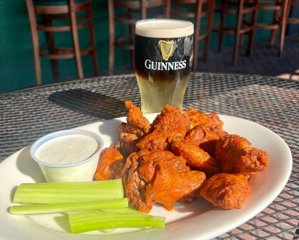 Blarney Buffalo Blast hot wings at Mo's Irish Pub. | Photo by Mo's Irish Pub
