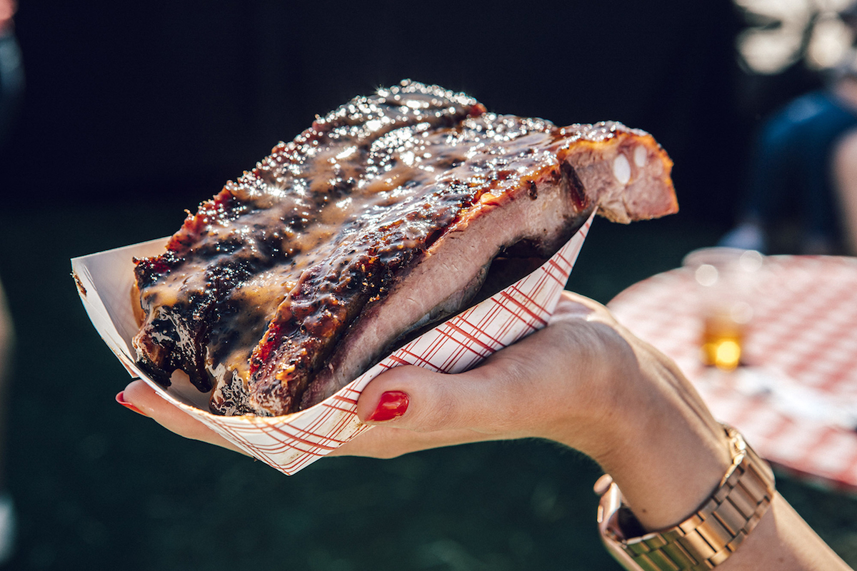Barbecue ribs at Windy City Smokeout. | Photo by Lettuce Entertain You Restaurants