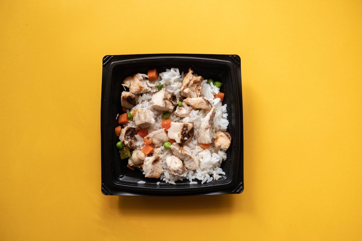 011C8578-663B-474D-B64C-C940C85A78C0 - DiningOut A chicken dog food bowl at Lazy Dog. | Photo courtesy of Lazy Dog