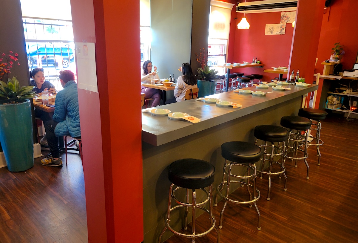 Mas_kitchen_by_linnea_covington_bar - DiningOut The casual space has plenty of seats and room. | Photo by Linnea Covington