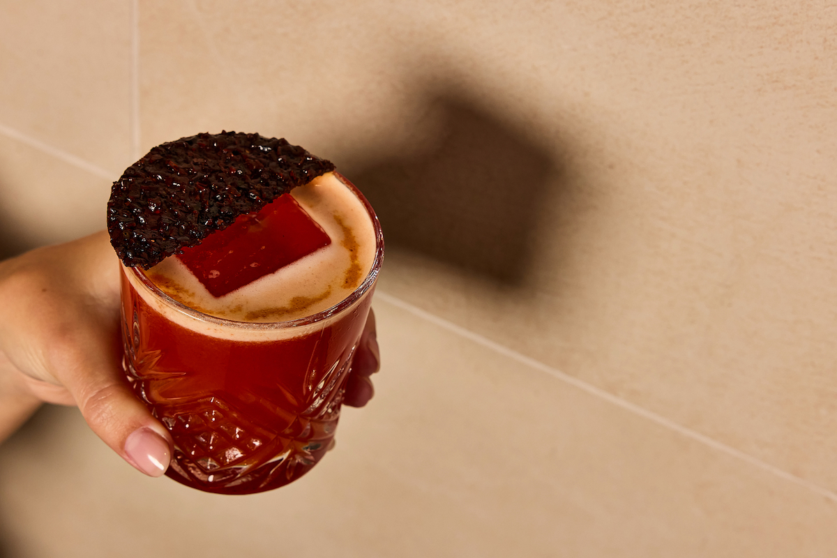 The Metztli, a grapefruit and mezcal cocktail at Mayahuel. | Photo by Bethany Ochs