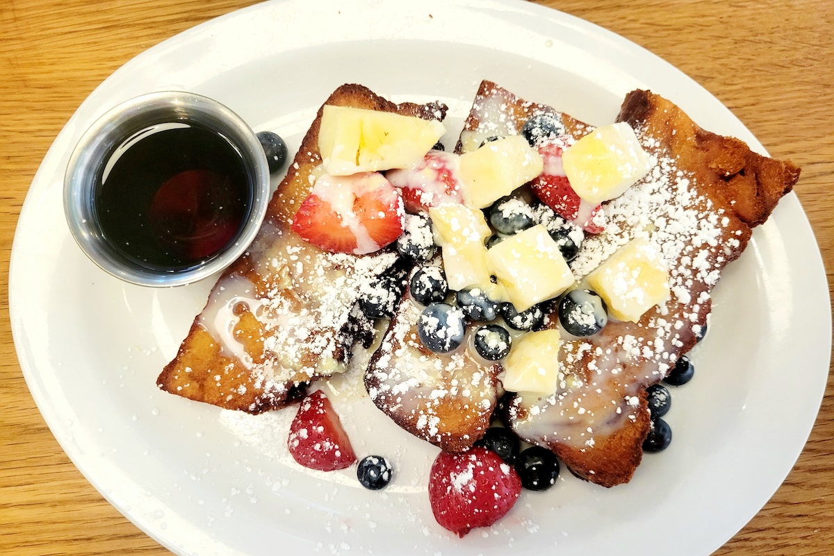 French toast, just what the NFL legend ordered. | Photo by Linnea Covington