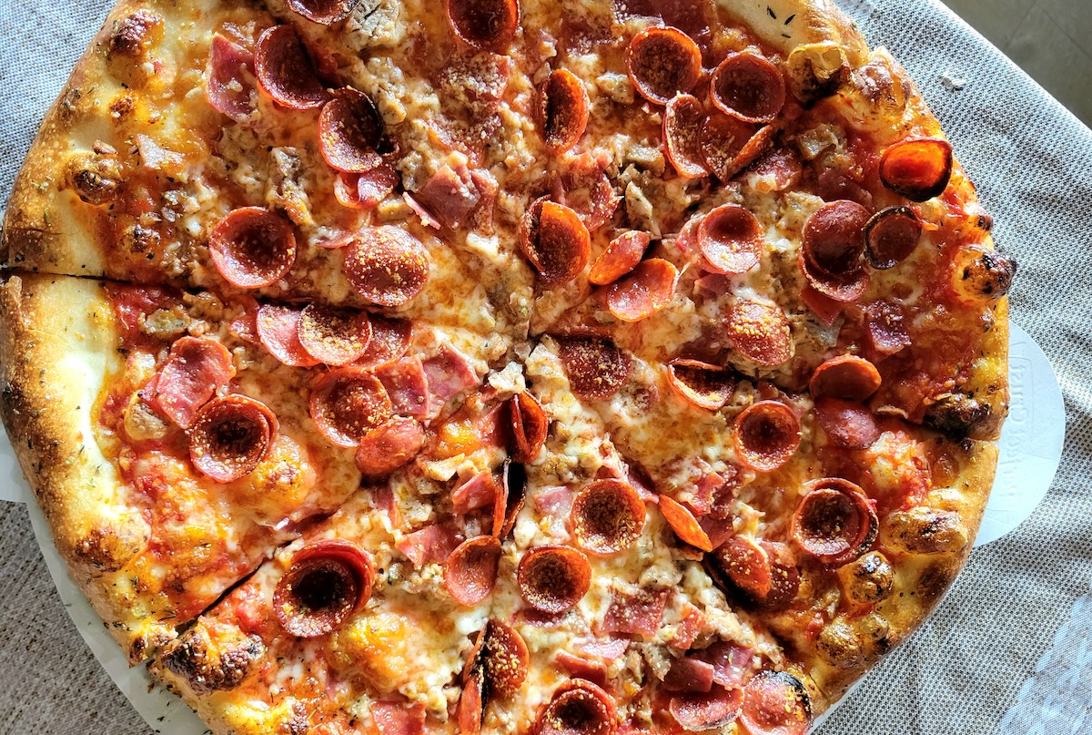 Chris and Lindsay Lyons’ Pizzeria