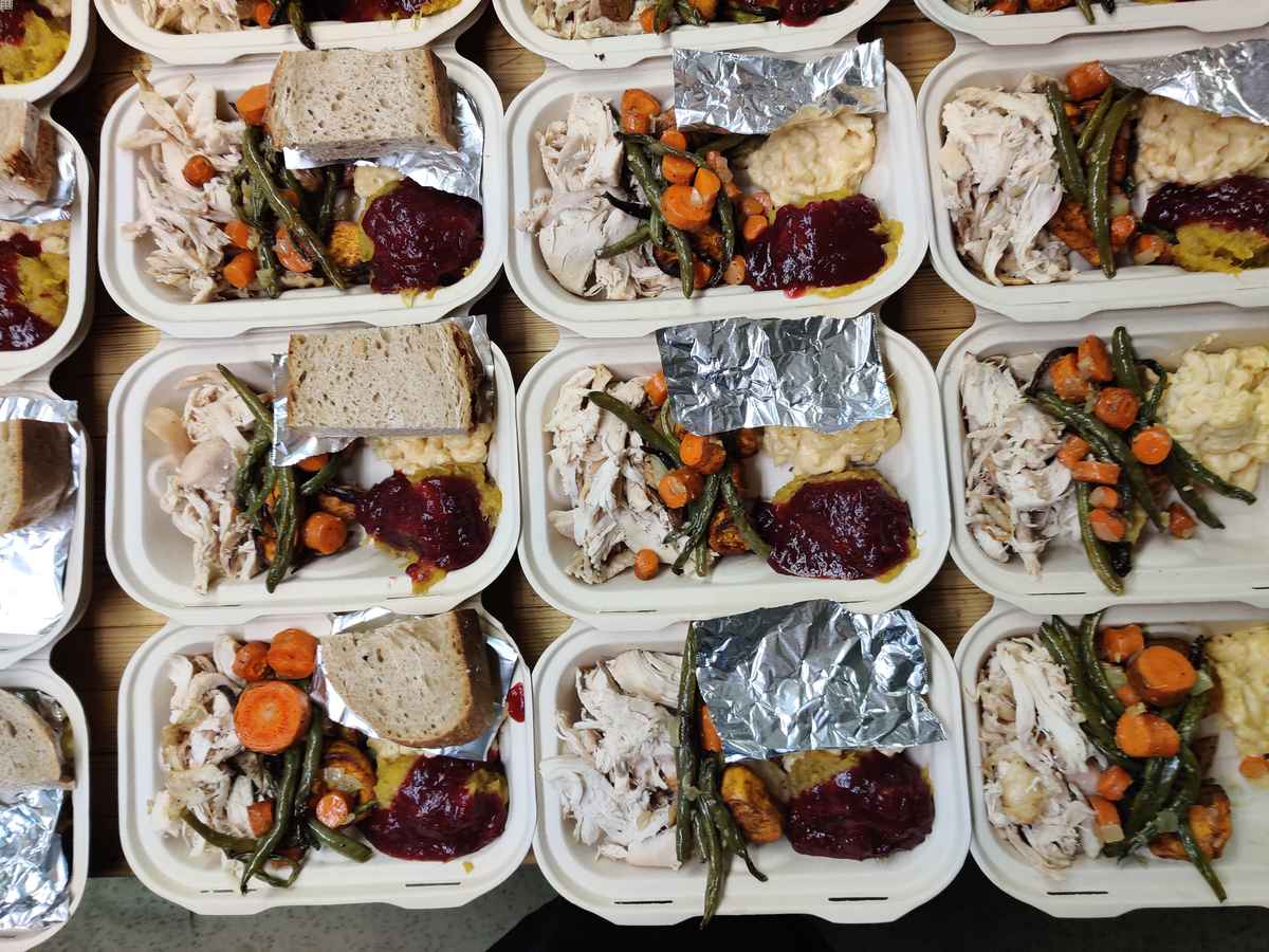 thanksgiving-dinner-give-away-denver