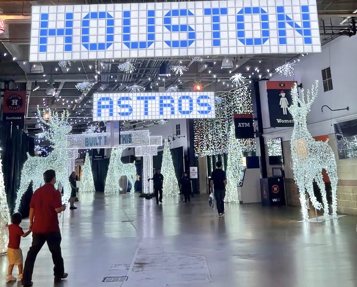 Daikin Park is illuminated during the Astros Light Up the Park activation. | Photo by Megha McSwain