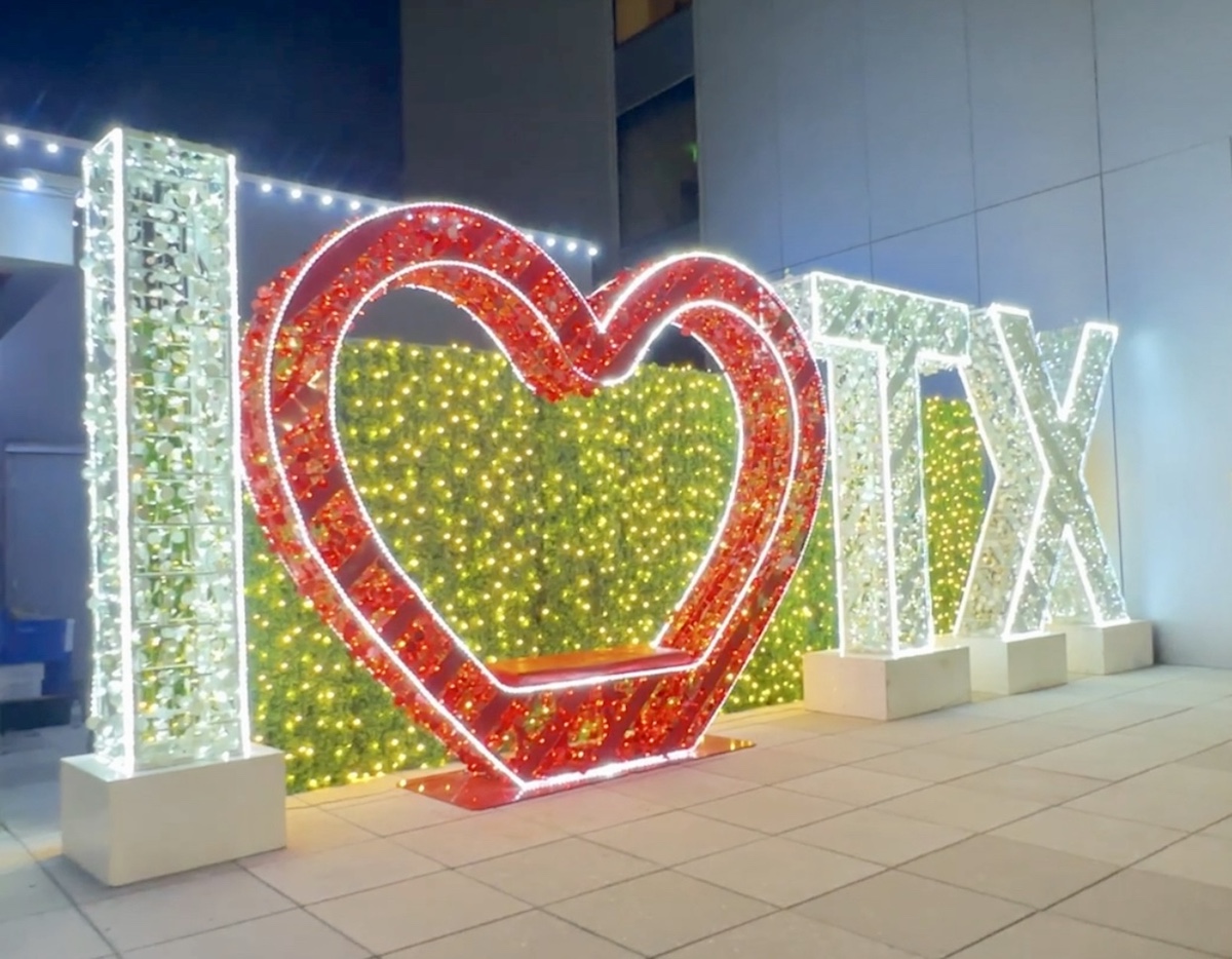 Festive light installations decorate the 6th floor rooftop deck of the Marriott Marquis this holiday season. | Photo by Megha McSwain