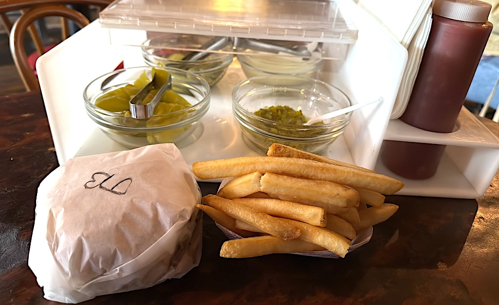 My_brothers_bar_by_antony_bruno_burger_horiz - DiningOut How you get a burger at My Brother's Bar. | Photo by Antony Bruno