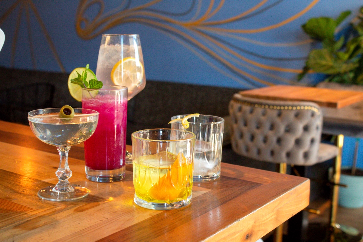 Cocktails and a raw bar, what could be better? | Photo by Fin N Tonic