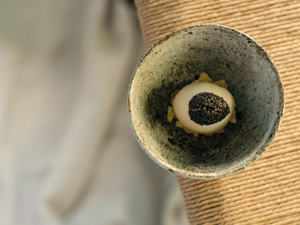 Banana and caviar dessert at Oru. | Photo by Comma Hospitality