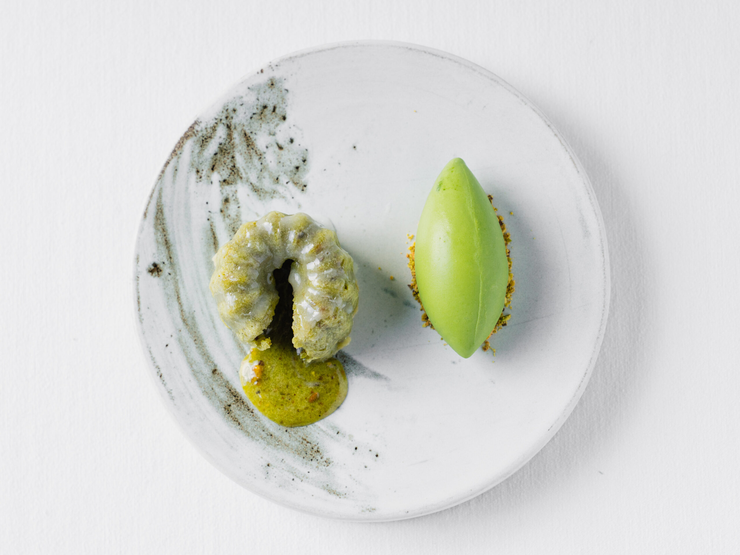 Pistachio coulant at Oru. | Photo by Comma Hospitality
