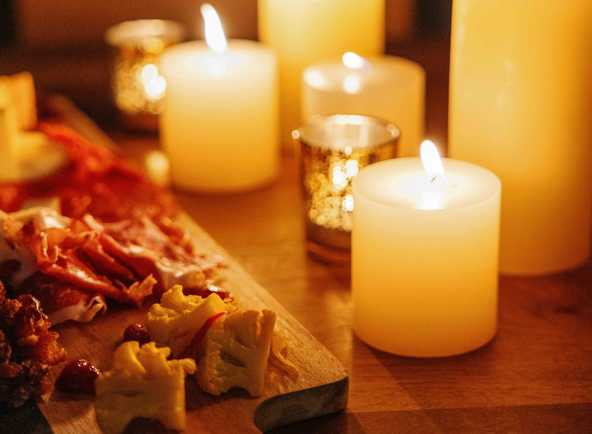 Candlelight setting at Buena Vida Tapas Bar. | Photo by Buena Vida Tapas Bar