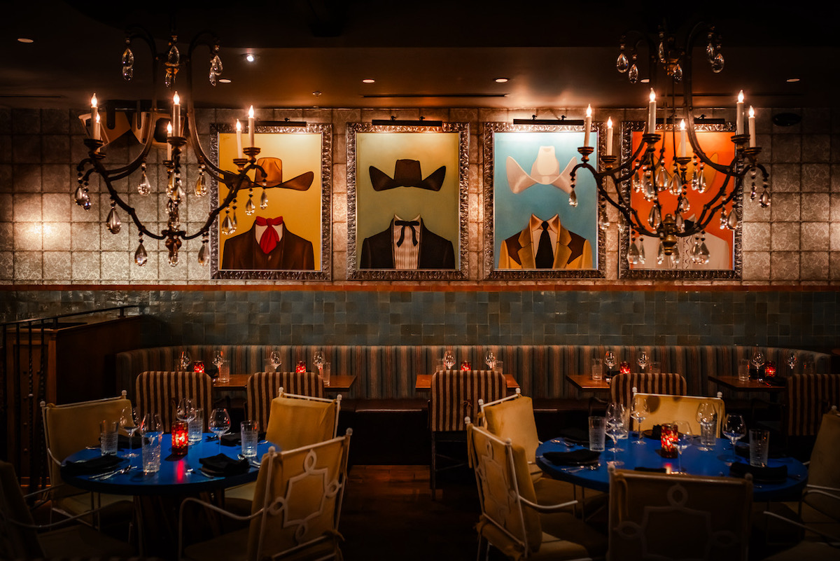 The dining room at El Carlos Elegante. | Photo by Chase Hall