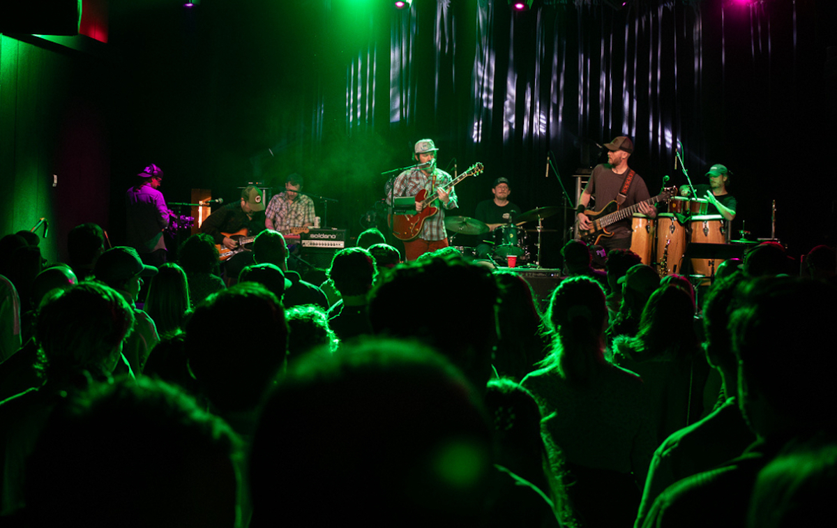 Live music at Smith's Olde Bar. | Photo by Smith's Olde Bar