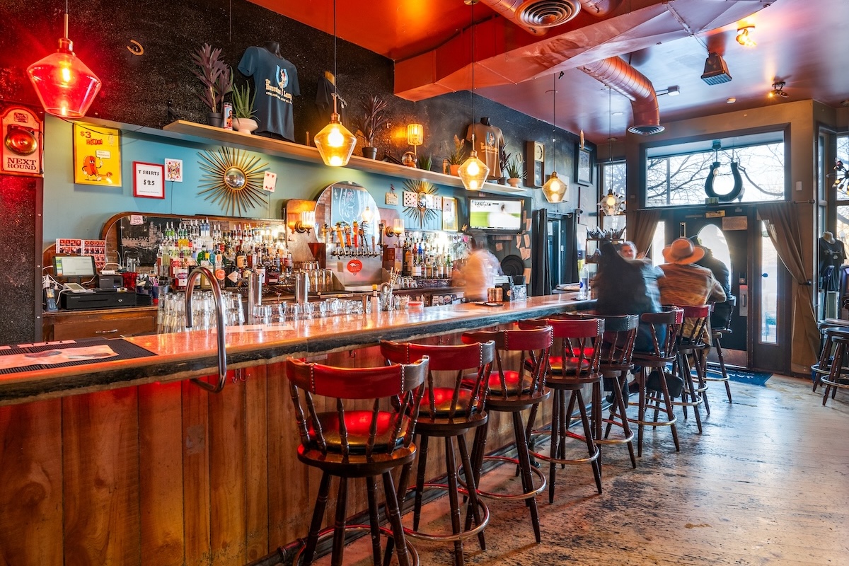 The_Horseshoe_Lounge_by_Rosy_Heart_Photo - DiningOut The Horseshoe Lounge in Uptown, Denver. | Photo by Rosy Heart Photo