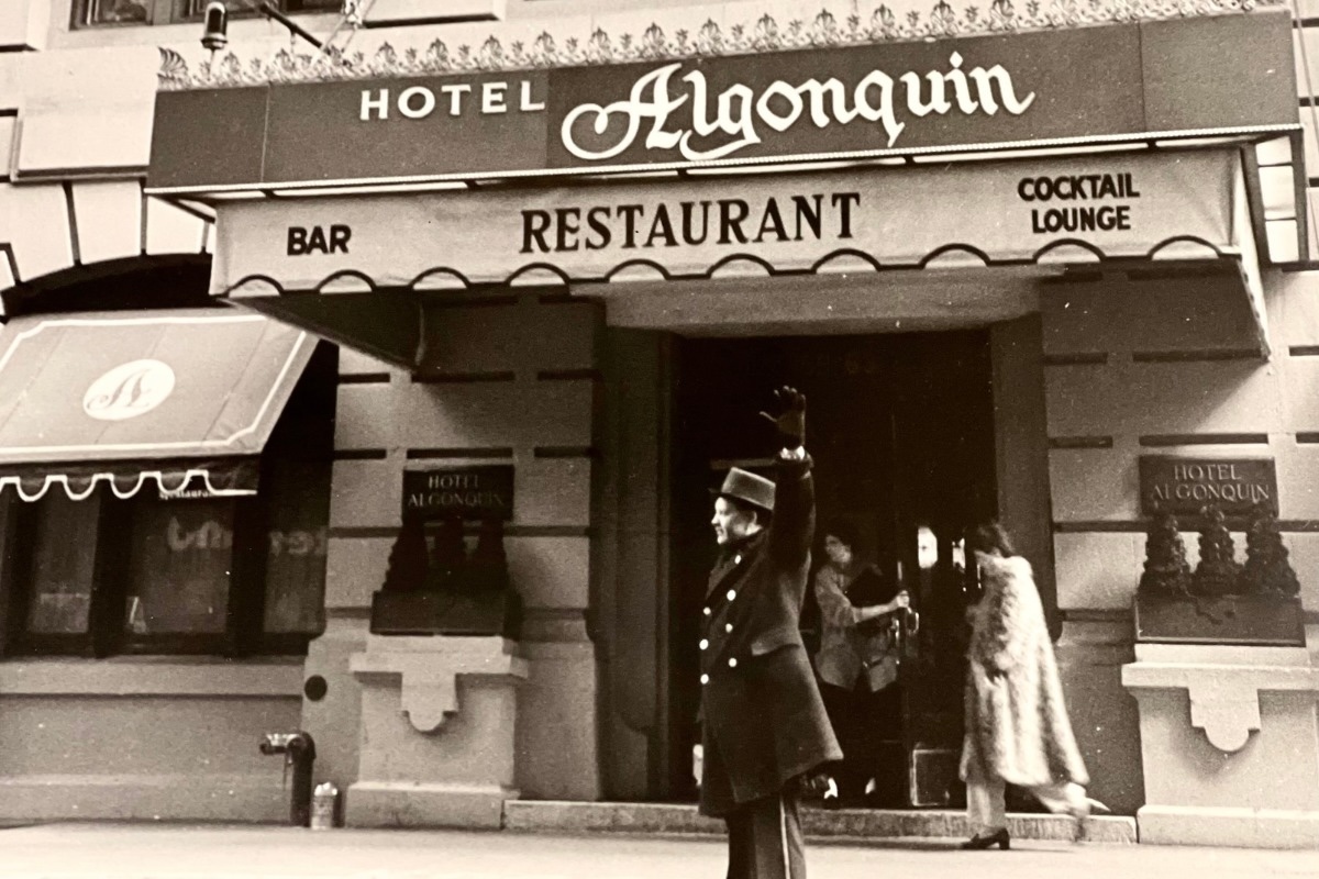 A historic photo of The Algonquin Hotel in NYC, where famous writers would meet. 