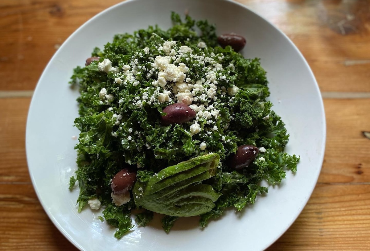 Add jerk chicken to this kale salad and you have the ultimate lunch. | Photo courtesy of The Edge