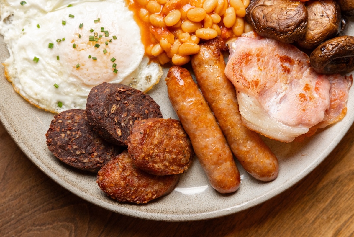 dead_rabbit_irish_breakfast_nyc - DiningOut Get a full Irish breakfast and a punch. | Photo courtesy of Dead Rabbit