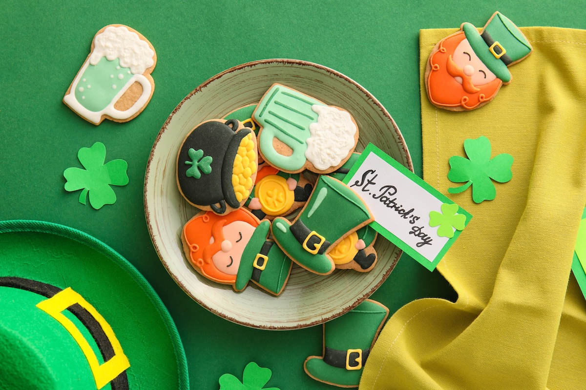 st_patricks_day_cookies_stock_by_serezniy_ID_192532272_m - DiningOut Composition with tasty gingerbread cookies for St. Patrick's Day celebration on green background
BY: serezniy
