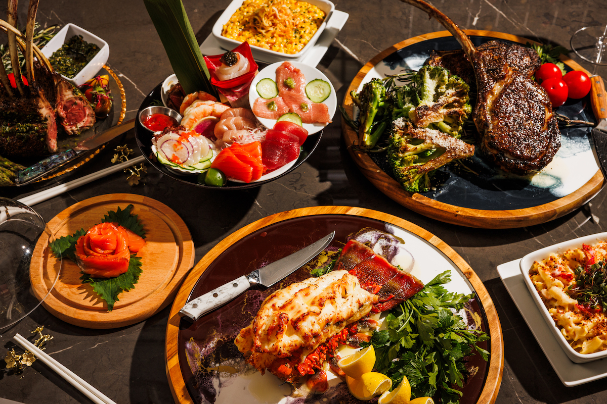 Steak, seafood, and sushi offerings at Dee Lincoln. | Photo by S. Reynolds