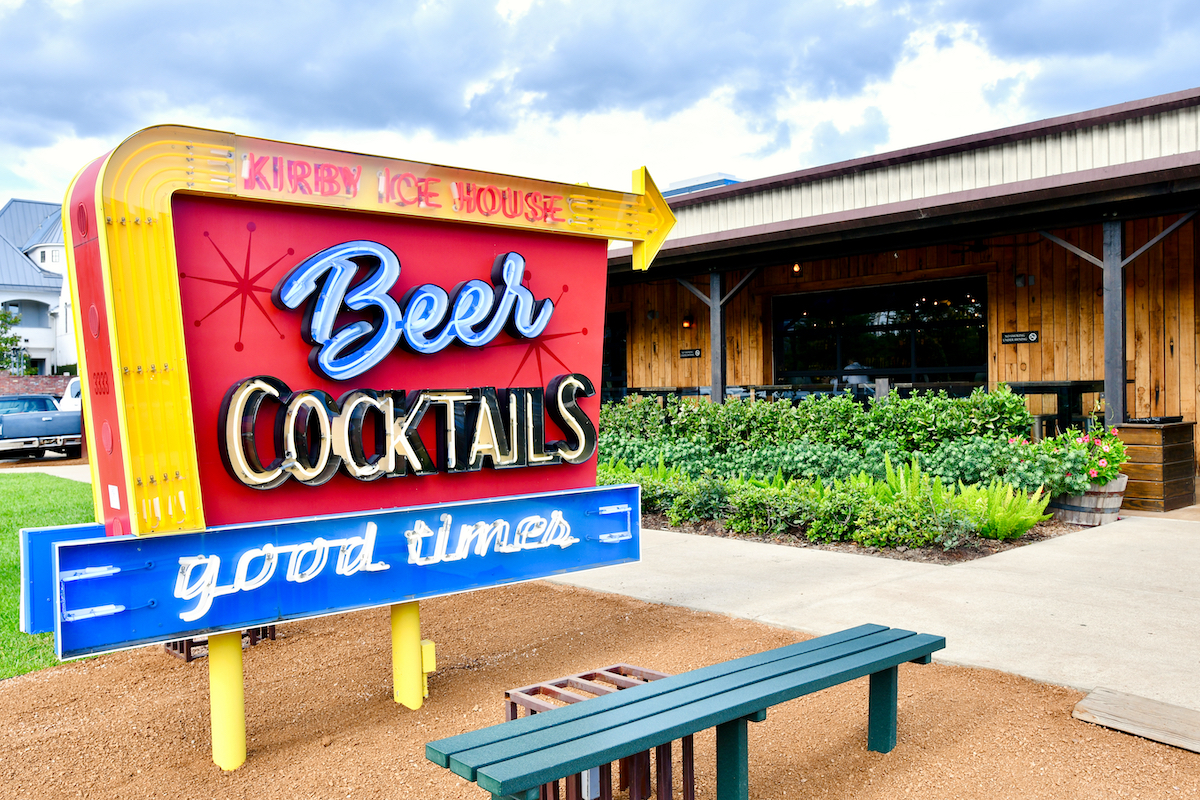 Kirby Ice House flagship location at Upper Kirby. | Photo by Alex Montoya