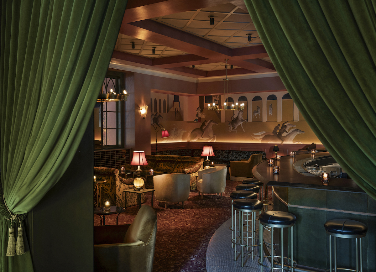 The dramatic bar and lounge at Il Premio at FORTH Hotel. | Photo by Matthew Williams