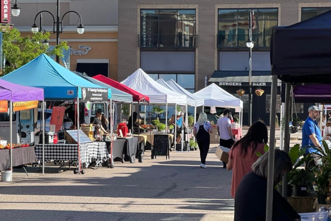 This weekly market is at the center of the shopping plaza | Photo by Southlands Farmers Market