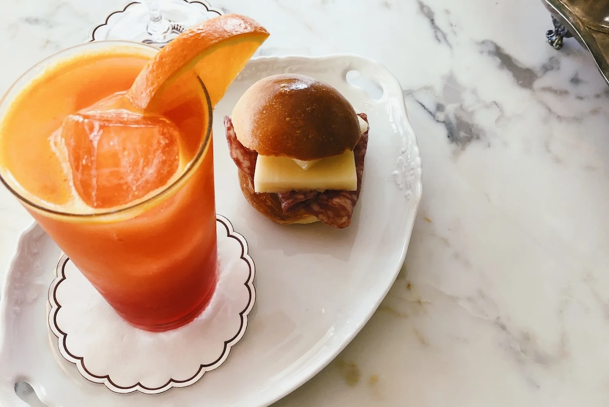 Processed with VSCO with fr4 preset - DiningOut Grab an elegant drink and a bite. | Photo courtesy of Bar Pisellino