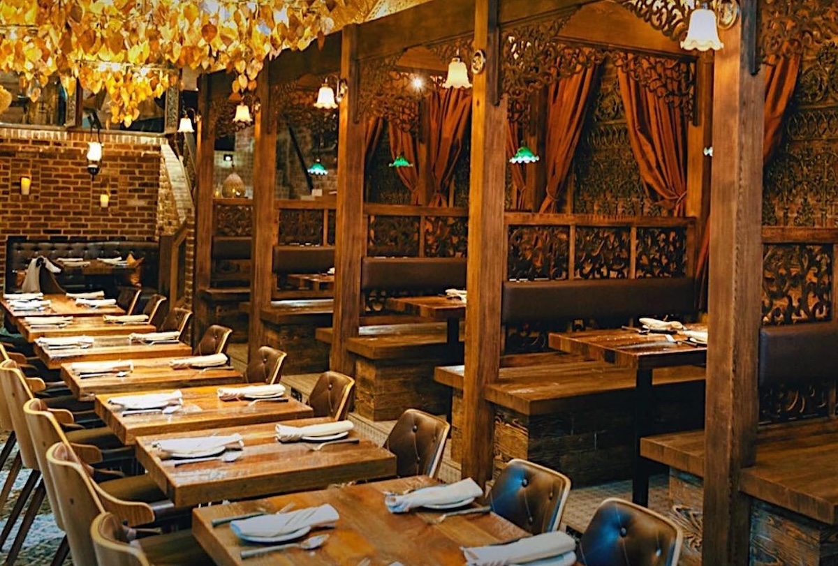 Eat Thai dumplings in style. | Photo courtesy of Thai Villa
