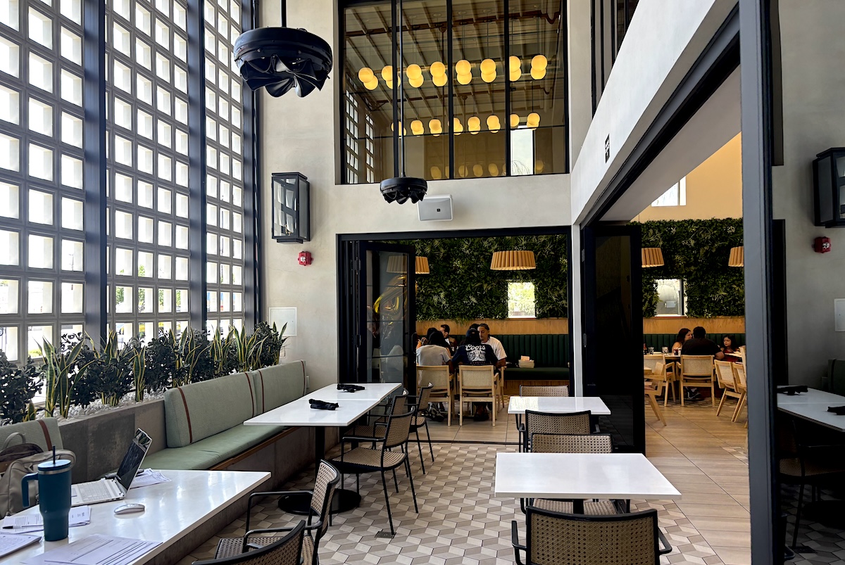 Brunch and Sip has an irresistible party vibe. | Photo Kris Ann Valdez
