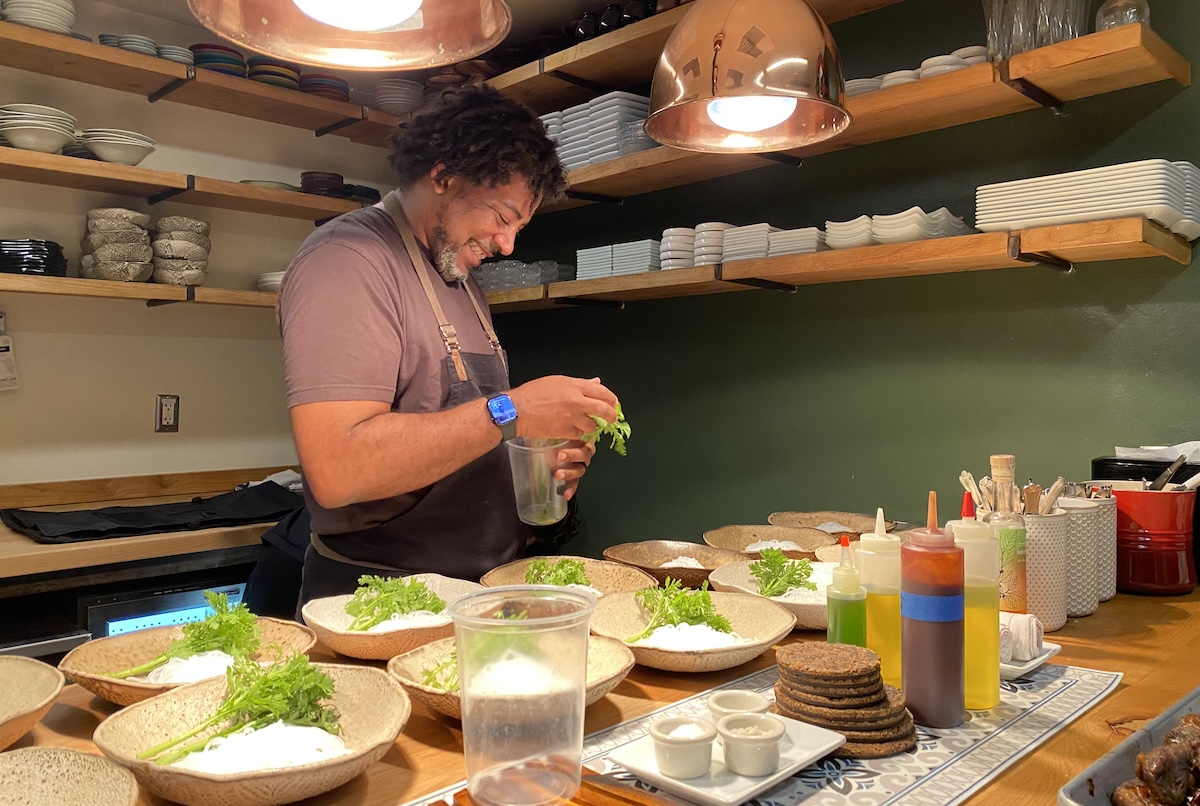Chef Gio Osso cooking for one of the dinners in Phoenix. | Photo courtesy of Devour Summer Chefs Series