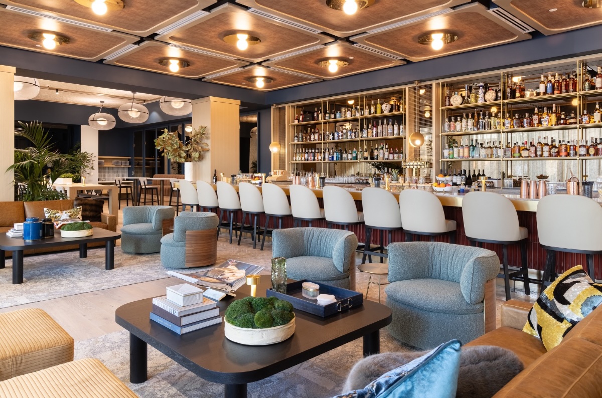 Escape the Arizona heat at this trendy bar. | Photo courtesy of Hearsay Bar