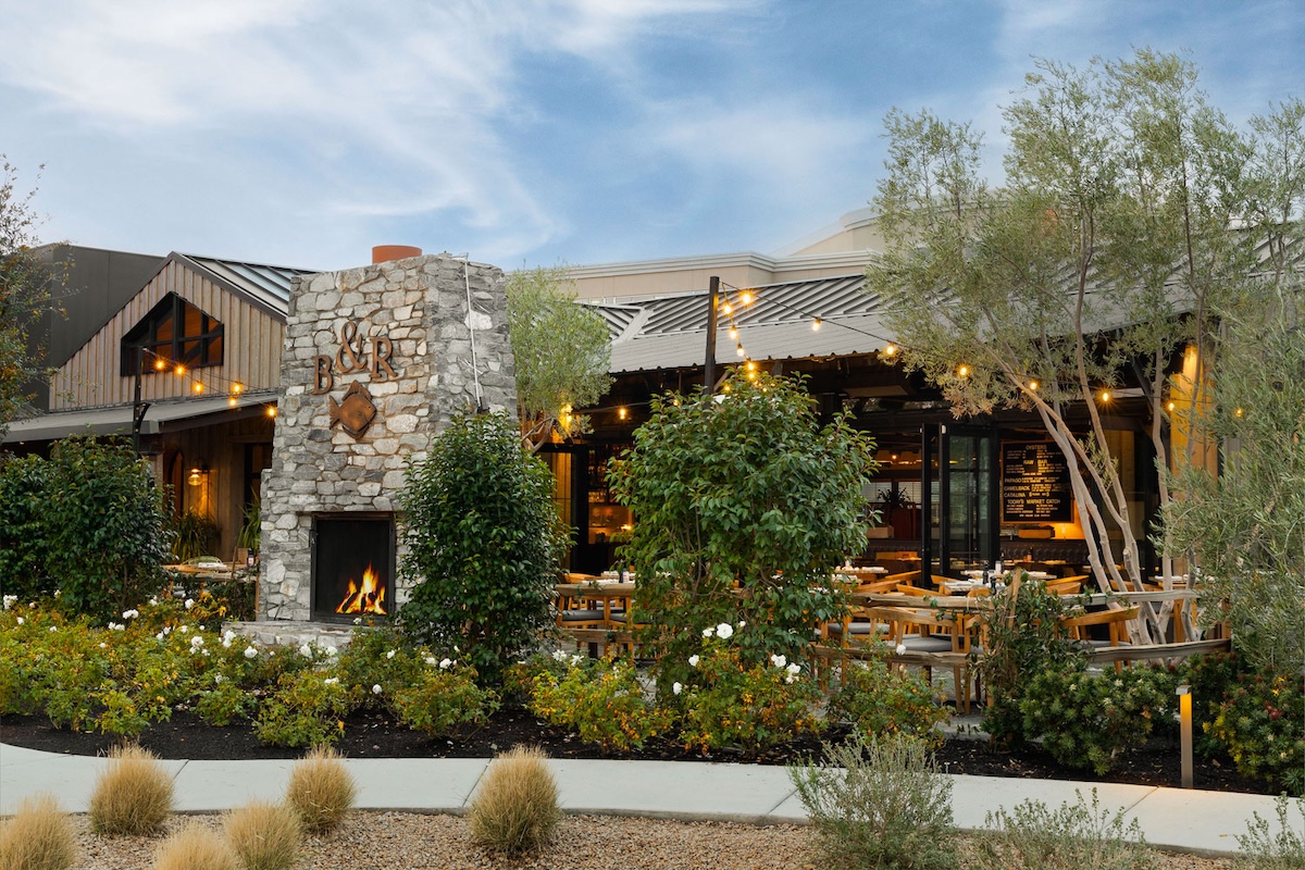 Indulge in alfresco dining. | Photo courtesy of Buck and Rider 