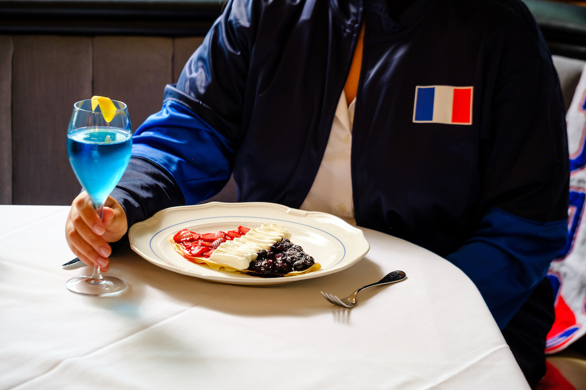 A crepe and cocktail from the bleu, blanc, and rouge menu at Chardon. | Photo by Quit Nguyen