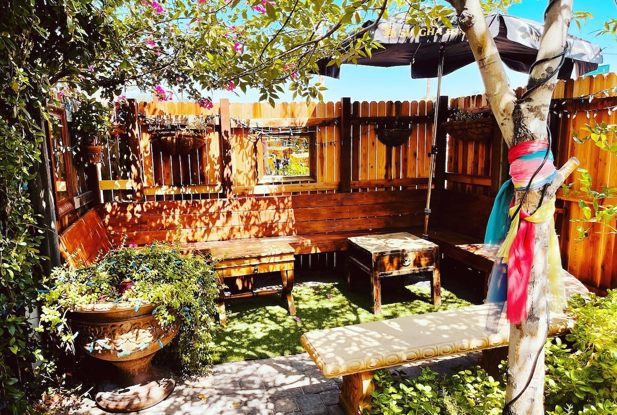 Glai Baans Patio Photo Courtesy of Glai Baans Facebook - DiningOut Glai Baan’s garden-like patio. | Photo courtesy of Glai Baan