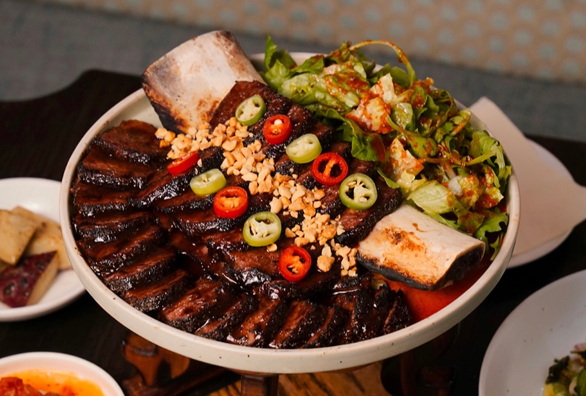 Visit this Manhattan hot spot for Korean Hojok Galbi. | Photo courtesy of Hojokban NYC