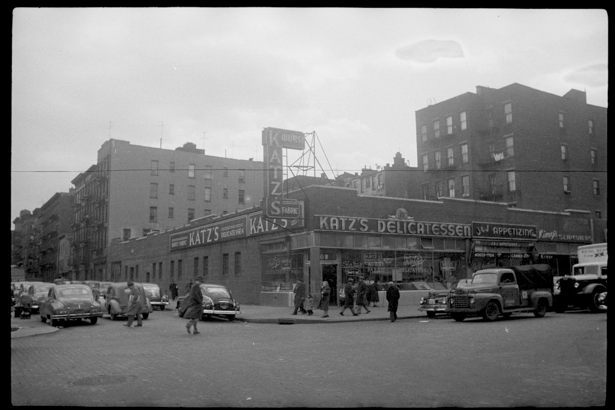 The sandwich deli back when it opened over 70 years ago. | Photo courtesy of Katz's Delicatessen