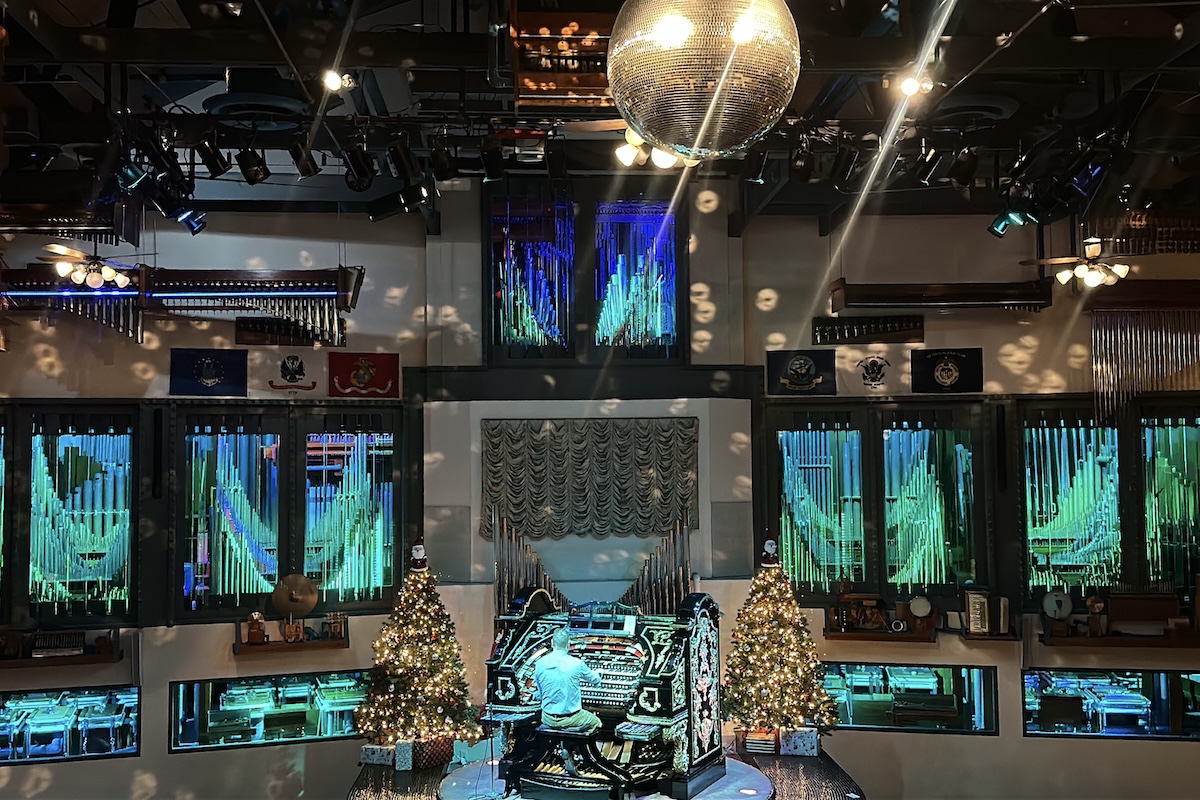 PHX_Organ_Stop_Pizza_Organ Stop Pizza christmas - DiningOut There's live music from the organ every night, but in July it's Christmas themed. | Photo courtesy of Organ Stop Pizza