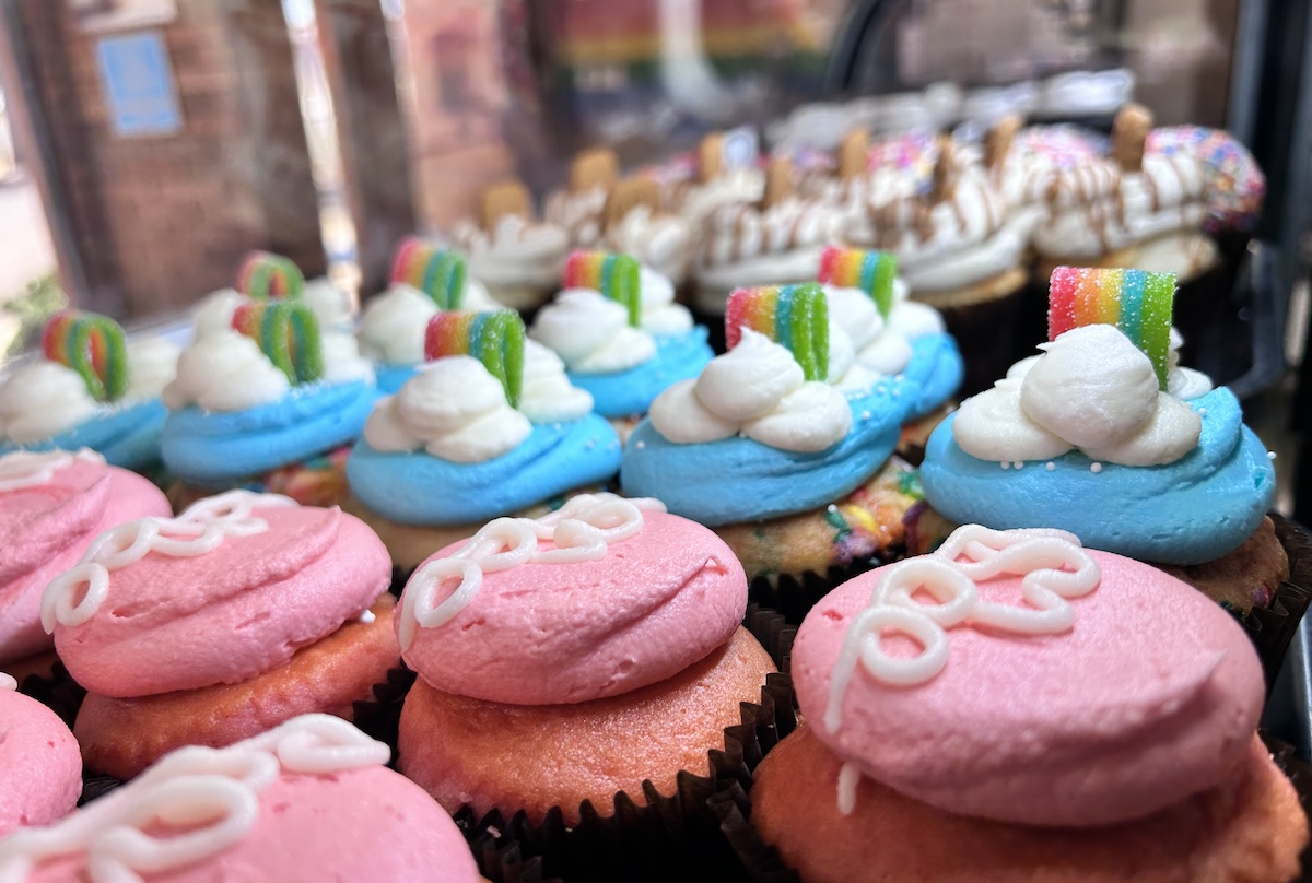 Enjoy colorful cupcakes and other desserts. | Photo courtesy of The Toasted Mallow