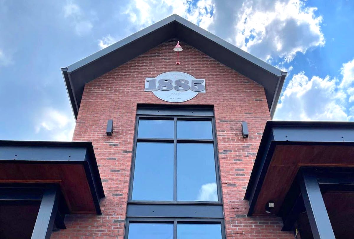 Purpose-built for restaurant operations, 1885 Grill was designed from the ground up to maximize efficiency while serving as a gathering place in the heart of Downtown Acworth. | Photo by 1885 Grill
