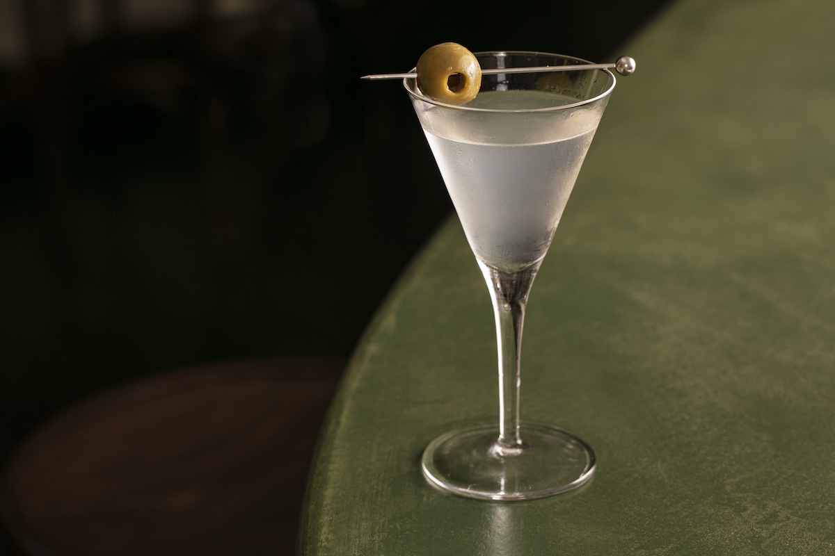 Grab a perfect martini at this popular New York spot. | Photo courtesy of Deux Chats