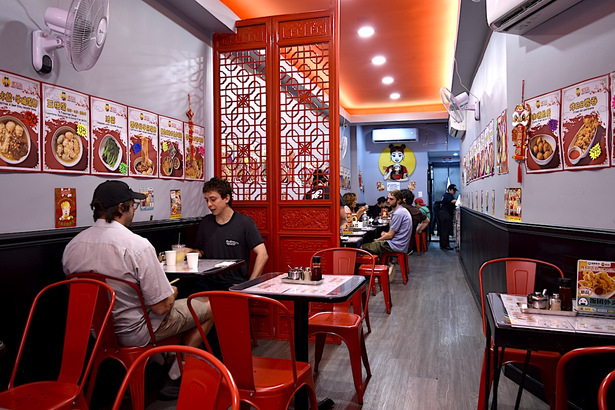 Simple and bright, this Chinatown hotspot shouldn't be missed. | Photo courtesy of Maxi’s Noodles 3