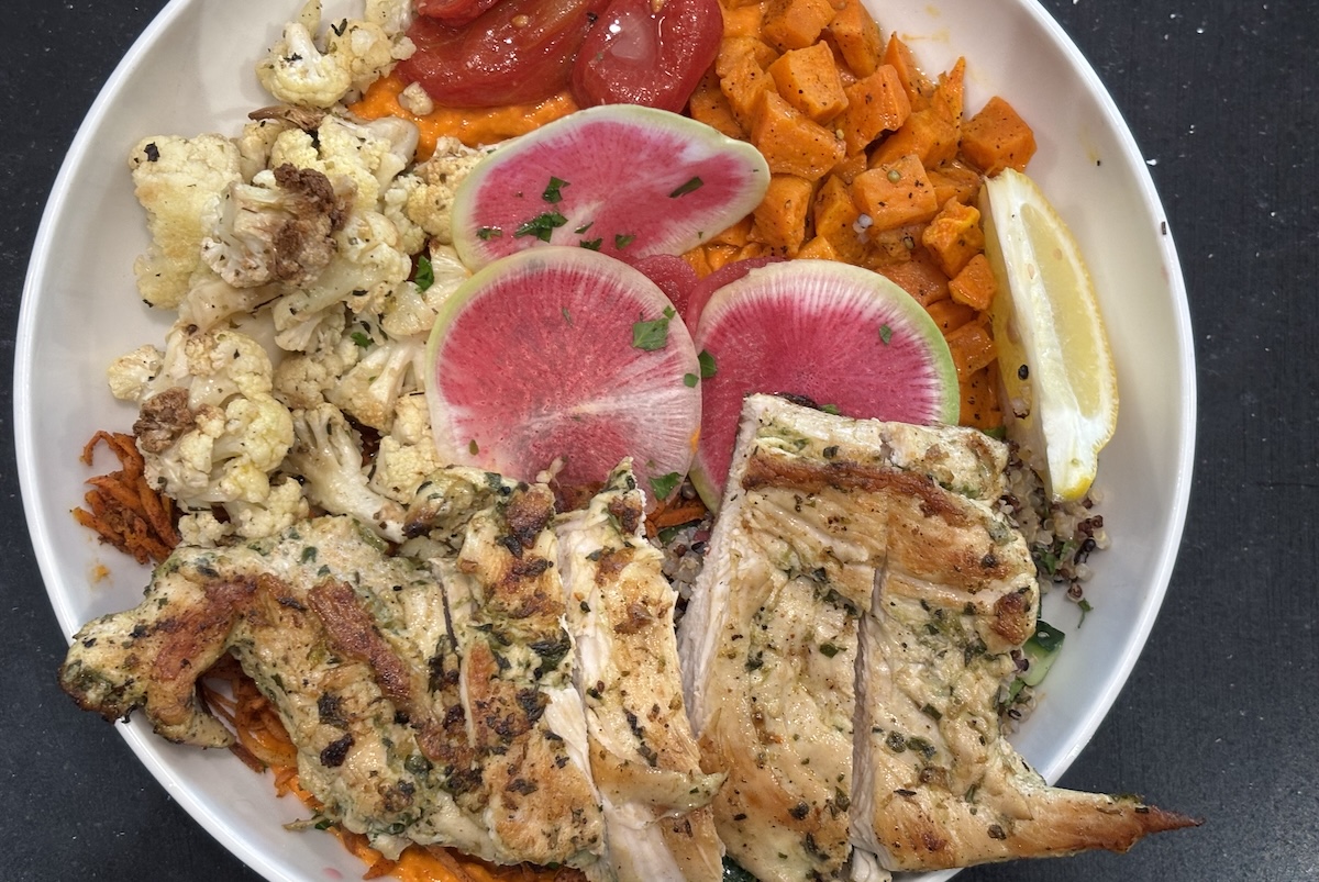 Hearsay serves an array of hearty bowls. | Photo by Kris Ann Valdez