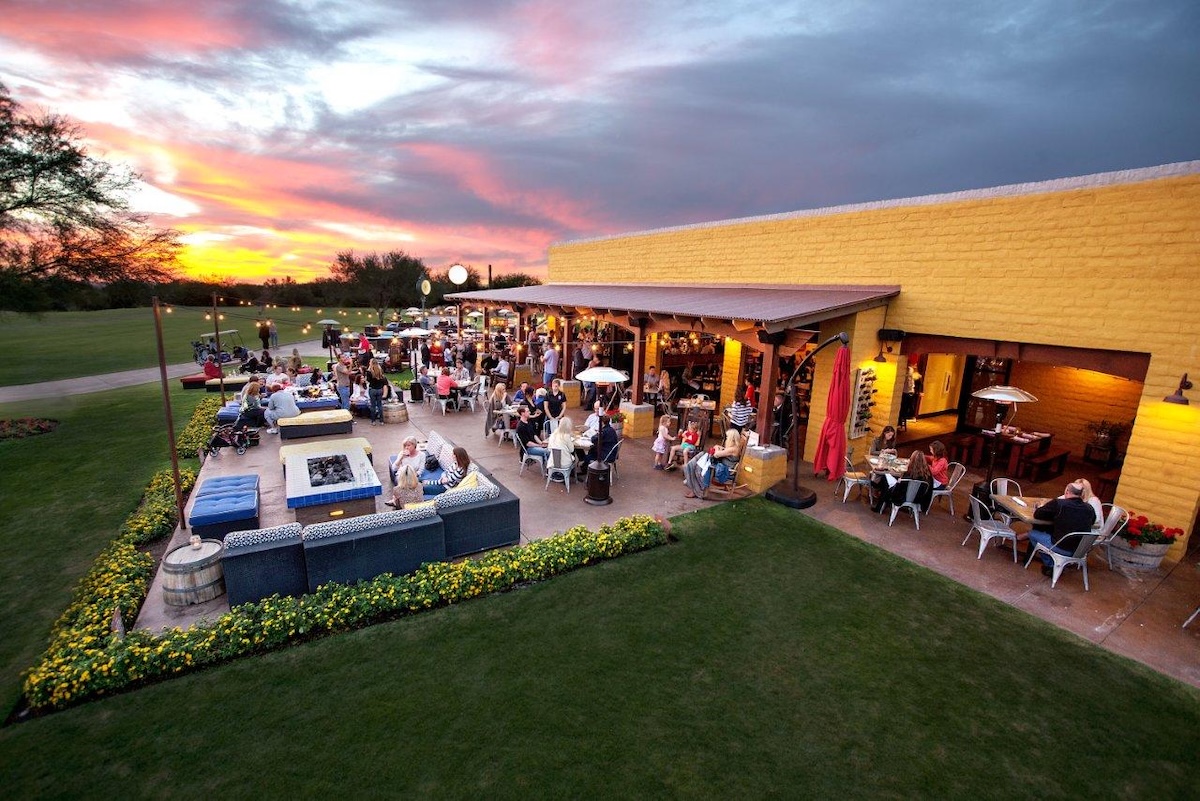 Dine pre- or post-game at Isabella’s Kitchen. | Photo courtesy of Grayhawk Golf Club