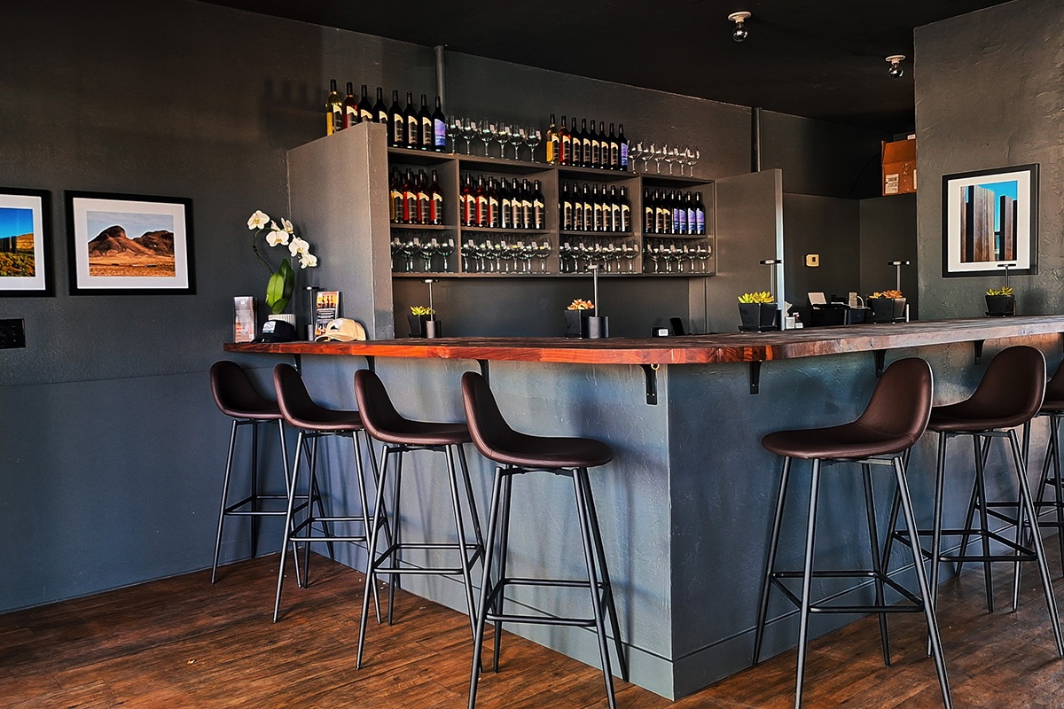 The modern bar inside this tasting room. | Photo courtesy of Los Milics Vineyards